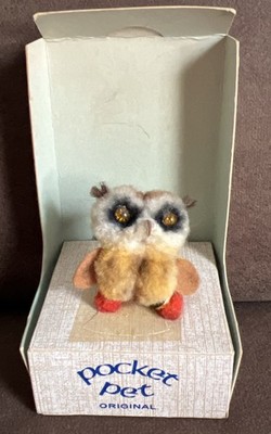 Vintage Owl Ara Jeretzian #124 Wool Pocket Animals Pets 1950 s Austria