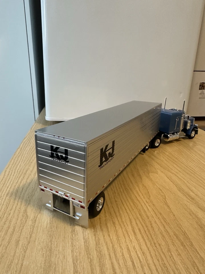 PETERBILT 359 1984 - 1:43 Fast & Furious # 85 camion truck - Immagine 4 di 4