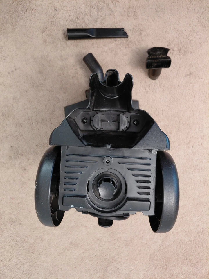 Eureka 3670G Mighty Mite Corded Canister Vacuum Cleaner - Yellow + 8 HEPA Bags - Image 3 of 4