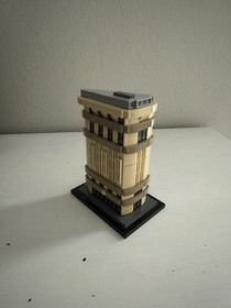 USED LEGO ARCHITECTURE: Flatiron Building, New York (21023)