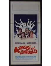 locandina 4 PASSI SUL LENZUOLO james coburn shirley mac laine B32