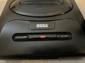 Sega Genesis Console Model 2 (MK-1631) with 1 Controller and Cables - TESTED