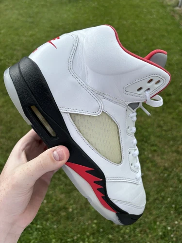 Size 10 - Jordan 5 Retro Fire Red 2020 DA1911-102