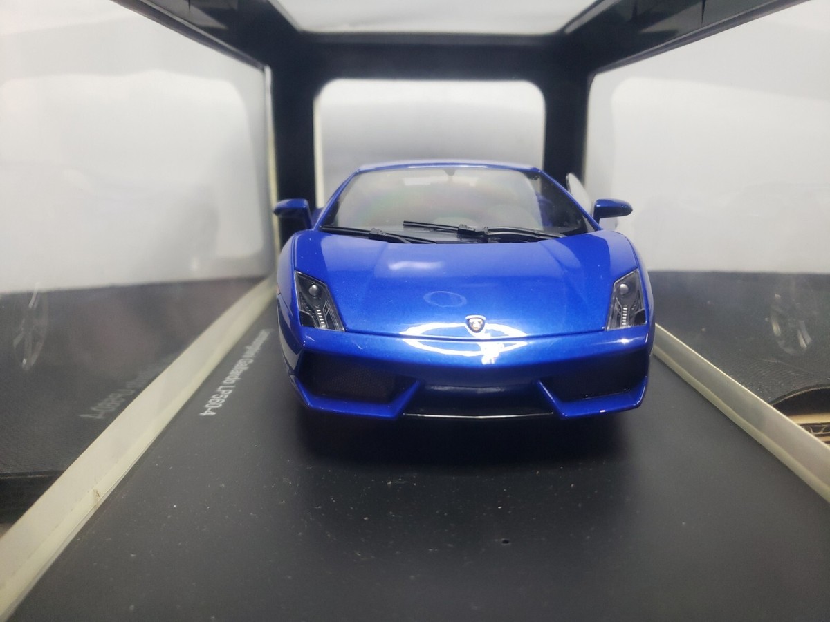 オートアート ランボルギーニ　ガヤルド LP560-4 1/18　ブルー AUTOart 1:18 Scale Lamborghini Gallardo LP560-4, Monterey