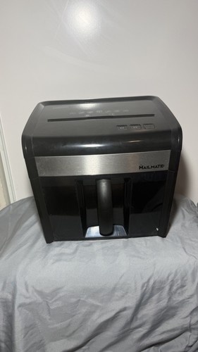 Staples Mailmate M7 Shredder Model SPL-TXC12M7A Card/CD/Document Shredder