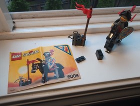 Vintage 1992 LEGO System 6009 BLACK NIGHT Set Complete with Instructions