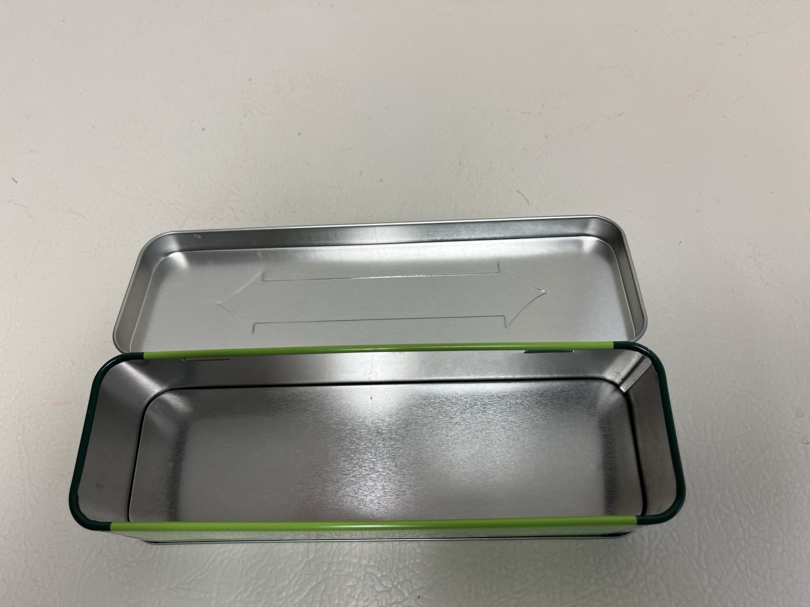 Wrigley’s Doublemint Chewing Gum Collector Tin w/Hinged Lid 6.5 Inches 5/13/25 C