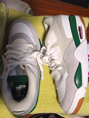 Nike Air Boys Low Top Sneakers 6.5Y White/Green/Gray Colorblock Gum Sole