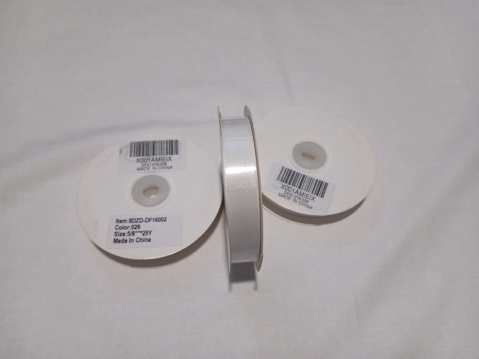 3 x 25 yard spools of 5/8 inch white ribbon, unbranded white ribbon 5/8 wide - Image 2 of 3