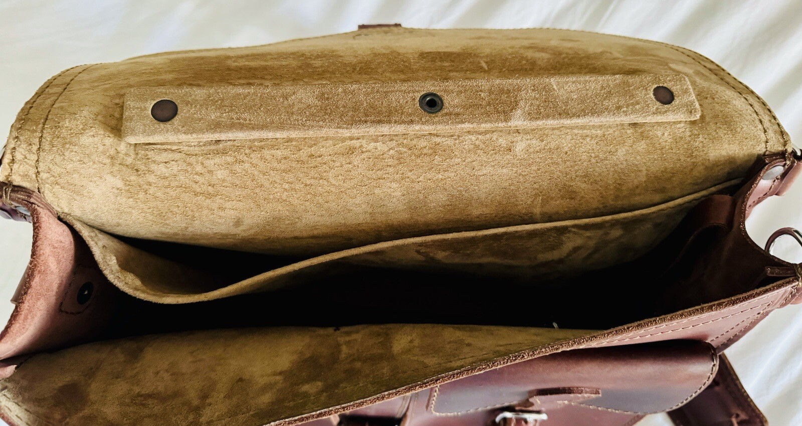 Saddleback Leather Thin Front Pocket Briefcase (Chestnut) FREE 49