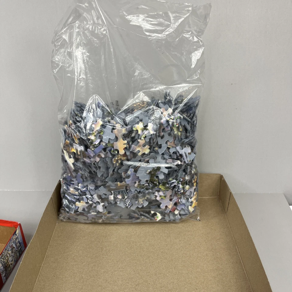 Springbok Xmas puzzle 1000 pieces Snow capped Houses During Christmas New Sealed - Image 3 of 4