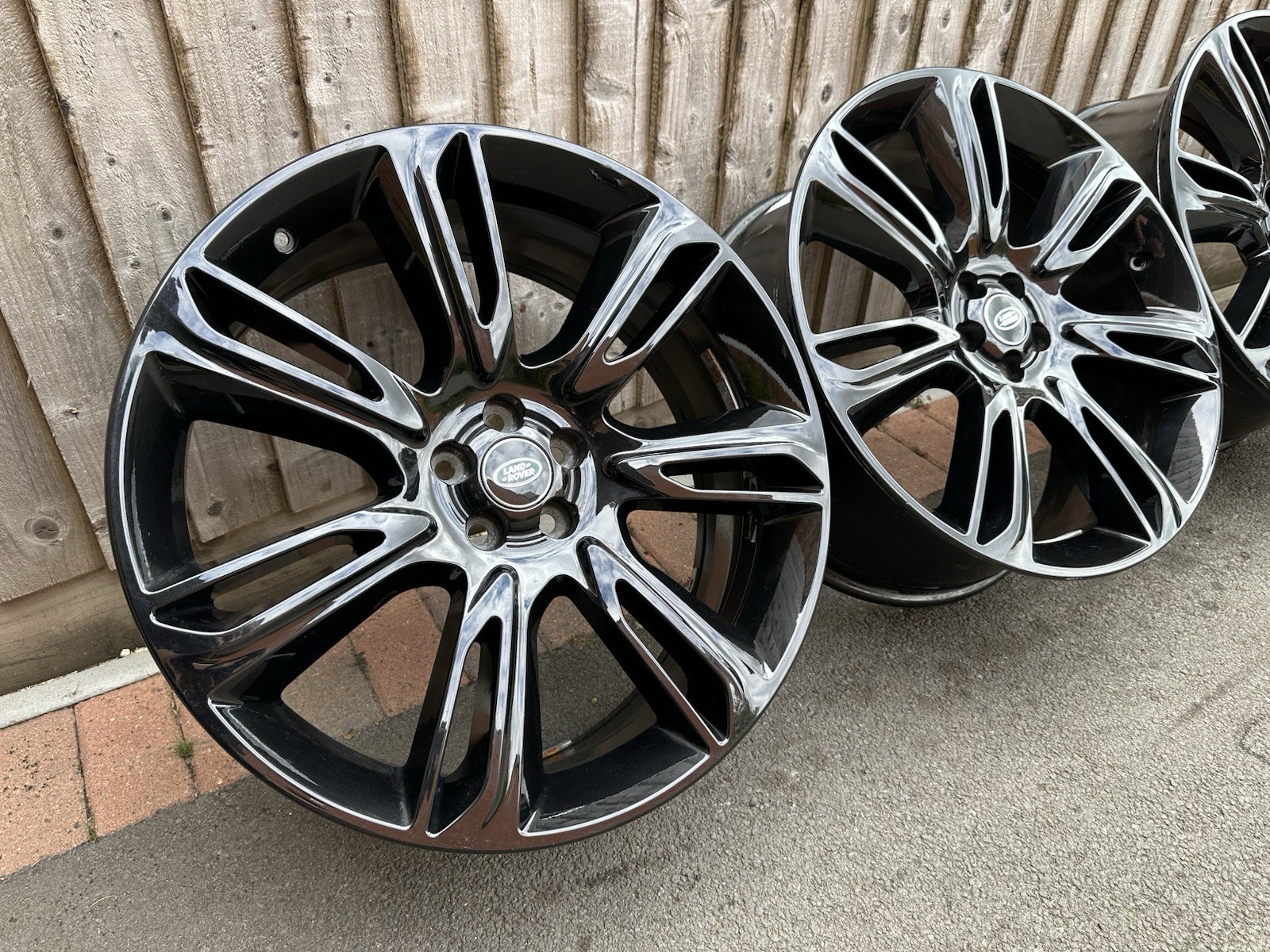 Range Rover Velar 22” 7015 Alloy Wheels Genuine! - Image 10