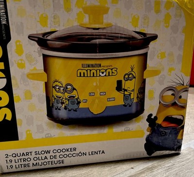 Uncanny Brands Illumination Presents Minions 2Qt Yellow Slow Cooker Crock Pot