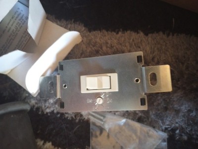 Paragon #ET2000F Switch Command Electronic Light Switch/Dimmer Bin70