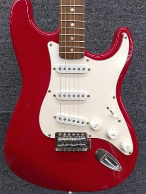 SQUIER E-Gitarre STRATOCASTER