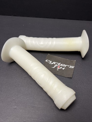 NOS Volume Missile Frost Bmx Grips Fit: Haro Redline Dk Se Powerlite Schwinn Gt - Picture 17 of 24