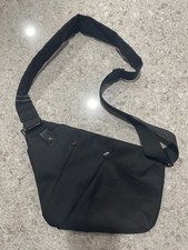 OSOCE Anti Theft Sling Bag, Lightweight Crossbody Bag for Women Men Casual S
