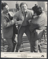 @Col The Gambler ’74 JAMES CAAN BEING HELD BY TWO MEN