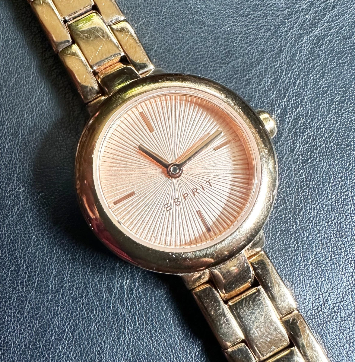 Details 157+ esprit watch model vietkidsiq.edu.vn