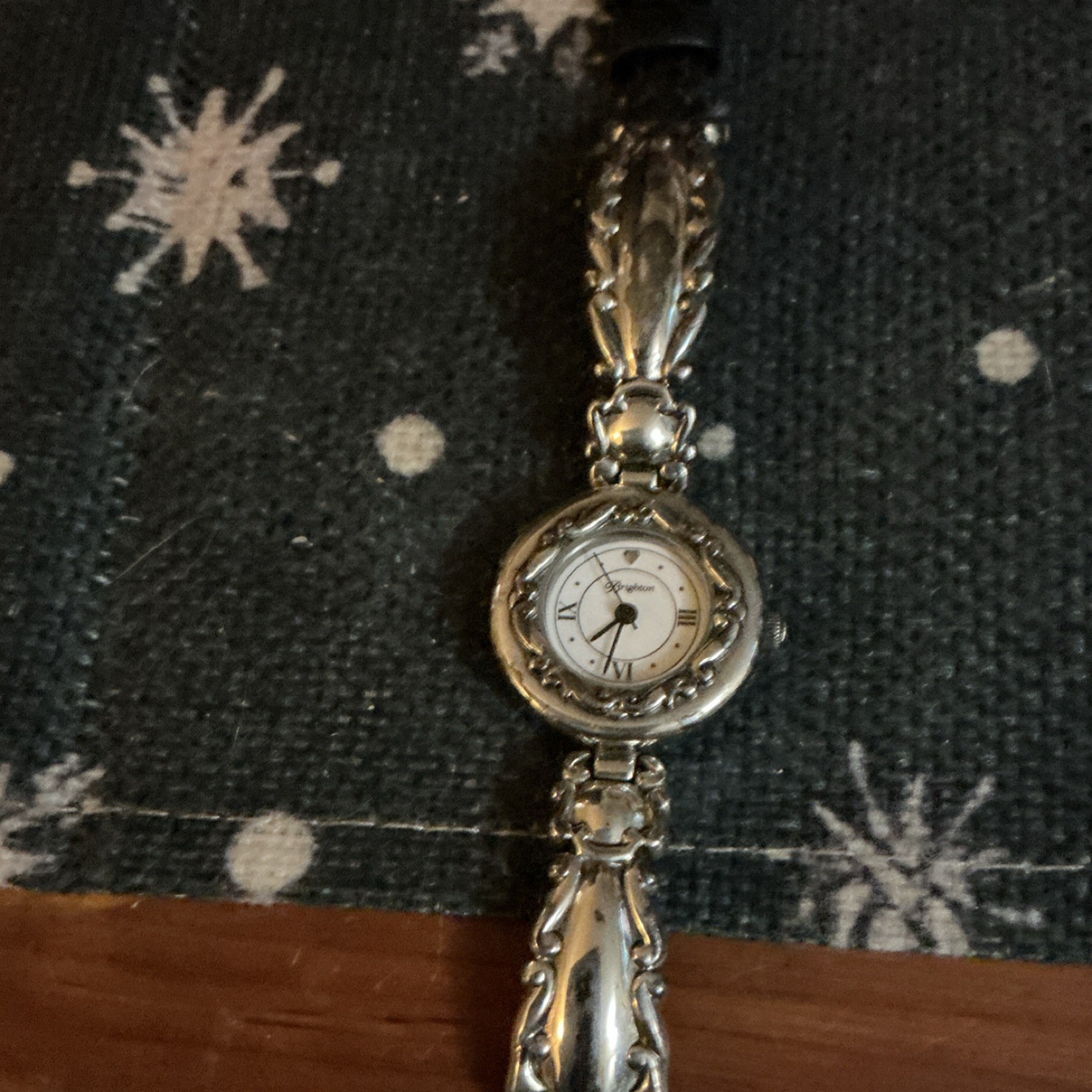 Brighton Women’s Analog Wristwatch Silver Metal Bracelet White Dial