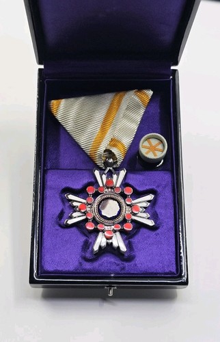 WWII Japanese Order of the Sacred Treasure 5th Class Original Box Badge Medal