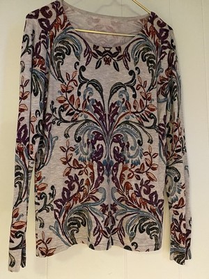 Women s Top In A Nice Floral Pattern Size Large