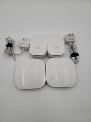 2 eero B010001 and 2X D010001 Extender Mesh Router - White with Cables.