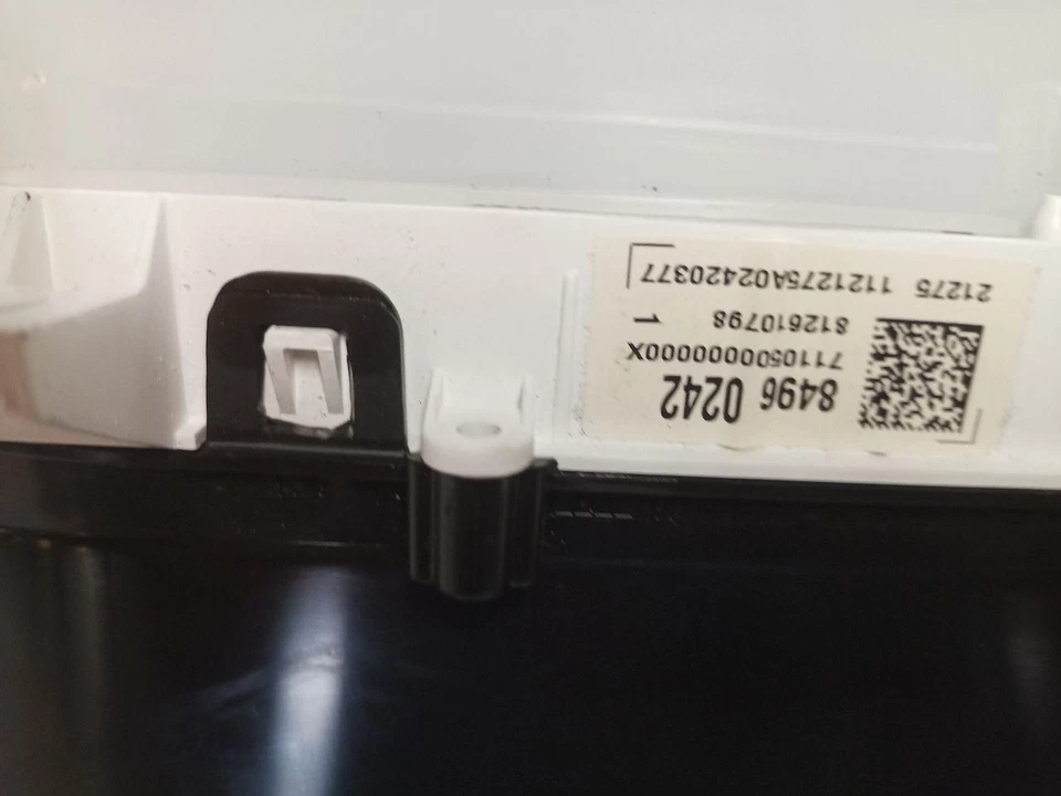 MPH & KPH Speedometer from 2022 Chevrolet Silverado 1500 12246825 - Image 4 of 4