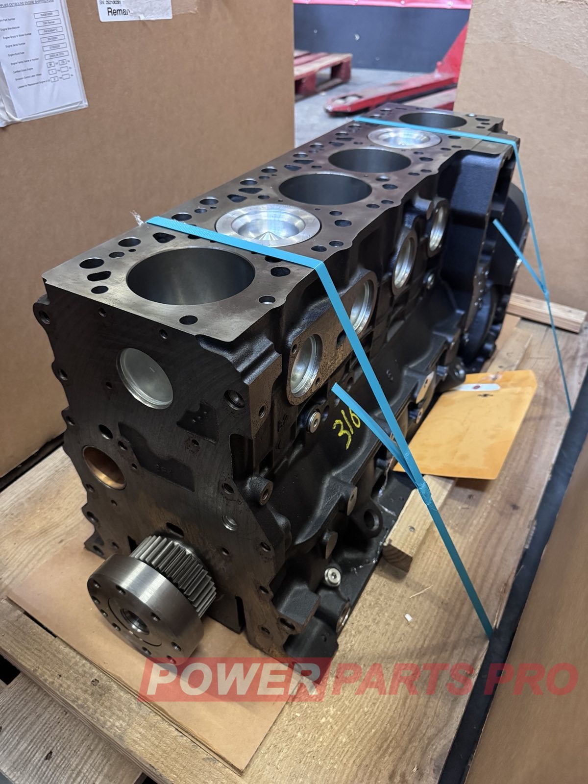CNH Reman F4HE9684 Short engine FPT Industrial NEF 6.7 504384423ER