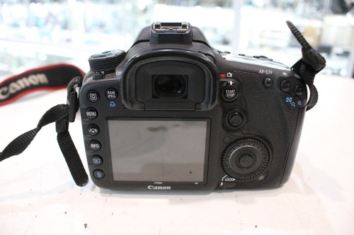 Canon EOS 7D 18.0 MP DSLR Camera W/ Lens 18-55mm f/3.5 - 5.6 IS II **14K COUNTS - Picture 10 of 15