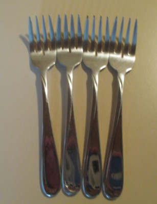 Oneida USA Stainless FLIGHT/RELIANCE Set of 4 Glossy Salad Forks 6 3/4'' Flatware