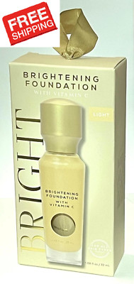 Brightening Foundation with Vitamin C ( Light ) Bright Smooth Finish