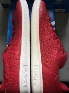 stan smith pelo rojo