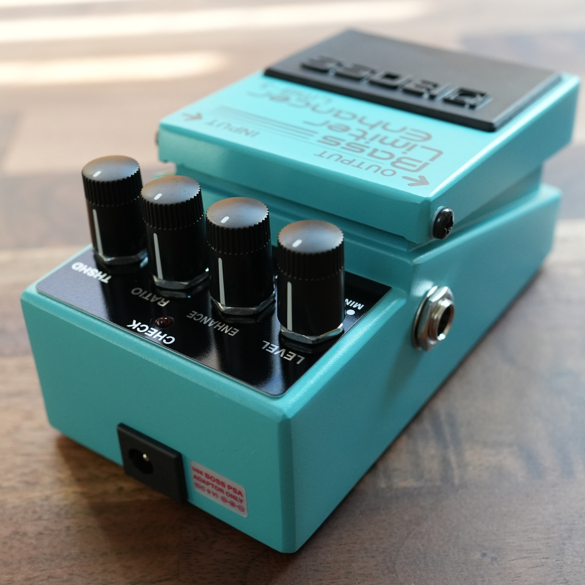 BOSS ボス Bass Limiter Enhancer LMB-3 BOSS LMB-3 Bass Limiter/Enhancer Pedal : Amazon.ca: Musical