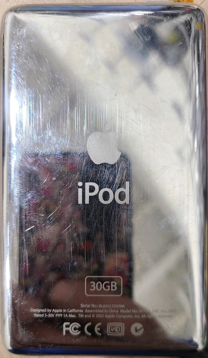 Apple iPod Classic 5th Generation A1136 MA446LL 30GB LOADED WITH