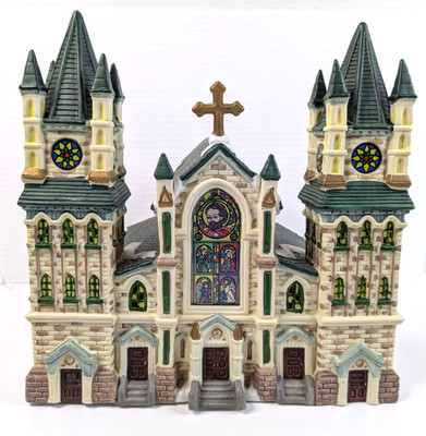 1995 Creative Ceramics ''St. James Cathedral'' A Lighted Victorian House 254460