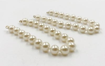 VINTAGE JAPAN HAND KNOTTED PEARL GLASS 8mm. BEAD 7'' BRASS TIPPED SECTION D394