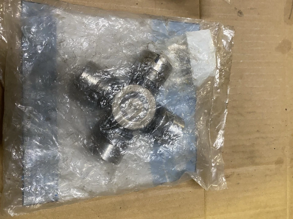 Ford Motorcraft U-Joints 5C3Z-3243-AA N.O.S. 2005-15 F250 F350 Front Axle (X2) - Image 4 of 4