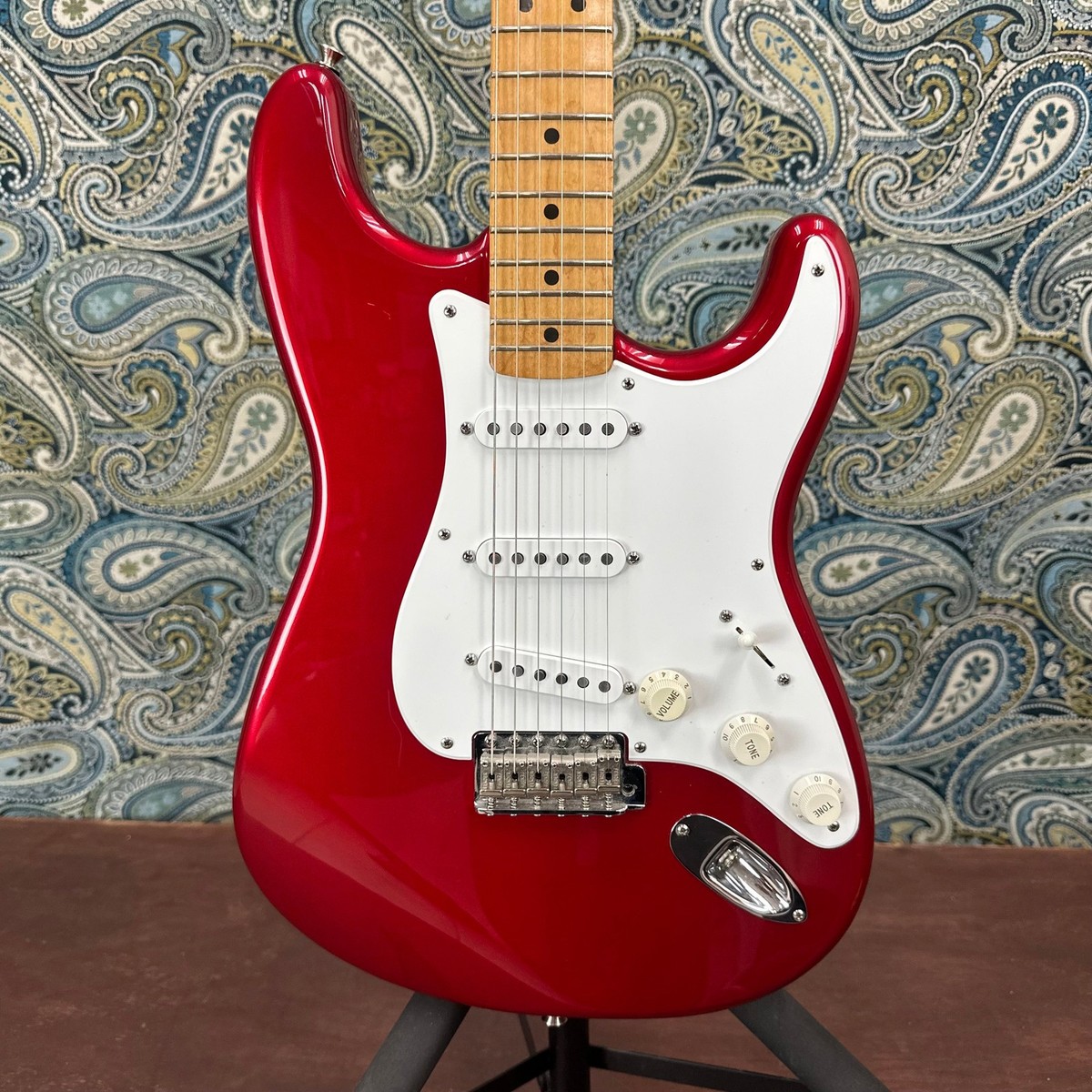 Used Fender Jimmie Vaughan Tex Mex Stratocaster Candy Apple Red