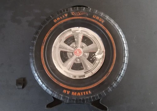 Vintage, genuine Hot Wheels Redline 12 car case