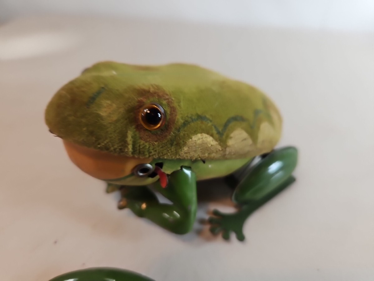Vintage German SG US ZONE Tin Flocked Wind Up Jumping Frog
