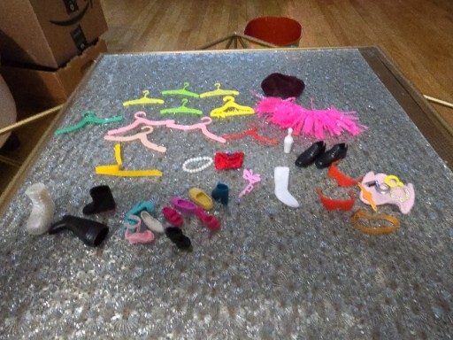 Barbie Fashion Doll Accessories Lot, Purse, Necklace,  Sunglasses, Jewelry, Shoe