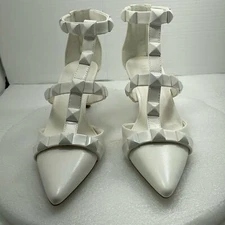 I.N.C Gilana Studded Dress Sandals, Beige Women Size 8.5   Item#29