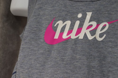 Nike Girls Gray Sleeveless Tank Top Nike Logo Spell Out Front Pockets Size XS - Picture 2 of 4