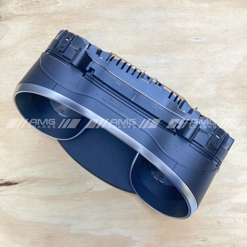 Genuine Mercedes OEM C63s Coupe Cluster Speedometer Tacho AMG A2059009628 - Picture 3 of 9