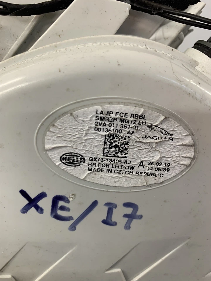 LUZ TRASERA LADO PASAJERO JAGUAR XE 2015 (GX7313405AJ) Foto 4 de 4