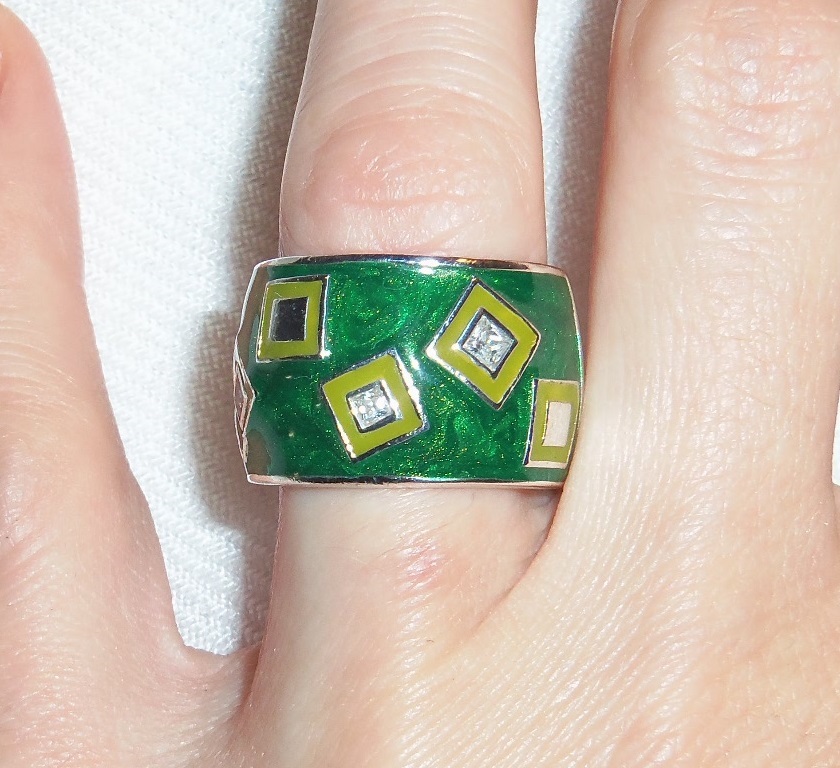 Sterling Silver Green Enamel Princess Cut Cubic Zirconia CZ Cigar