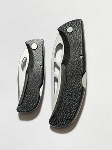 Lot of 2 Gerber USA EZ Out Pocket knives - Skeleton - 425