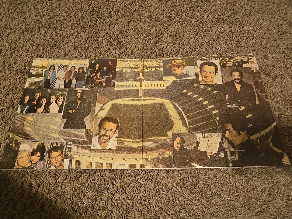 The Official Music Of The XXIIIrd Olympiad Los Angeles 1984 (Vinyl 1984 CBS) Foto 2 de 4