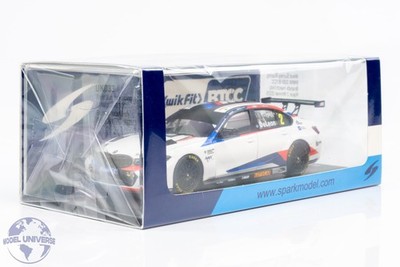 Spark 1:43 - BMW 330i M Sport West Surrey Racing No.2 Daryl DeLeon